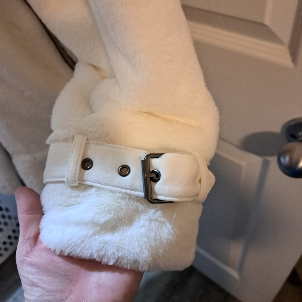 Cuddl Duds Women's White Jacket - image 2